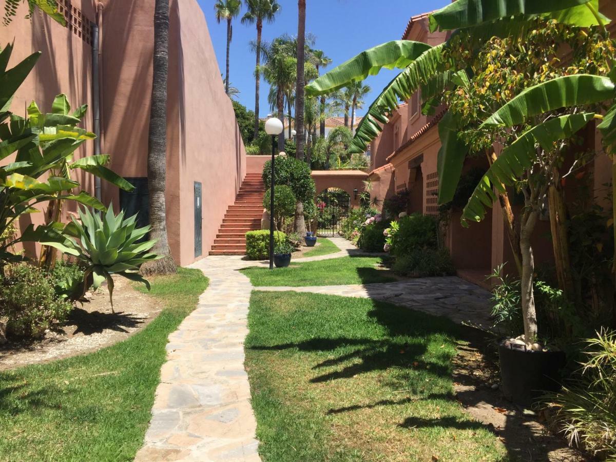 Urb Playa Azul 24 Βίλα Εστεπόνα Εξωτερικό φωτογραφία